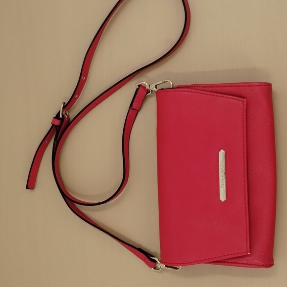 Steve Madden red crossbody clutch purse adjustable detachable strap 8 x 5 - Picture 1 of 11